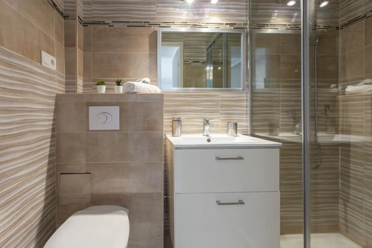 Apartment Gioa- Studio Avec Balcon, Place Garibaldi -Paillon Nice France
